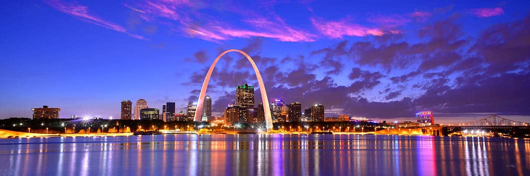 St. Louis Gateway Arch and skyline at twilight